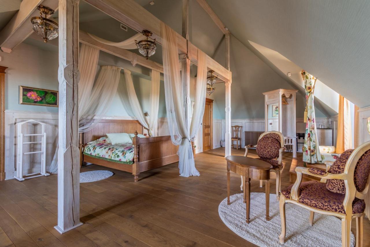 Mazmezotnes Muiza Hotell Exteriör bild