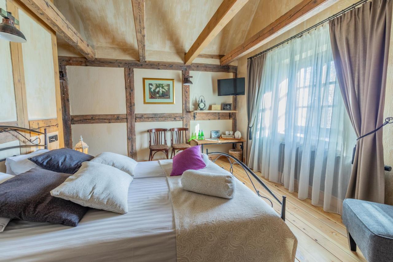 Mazmezotnes Muiza Hotell Exteriör bild